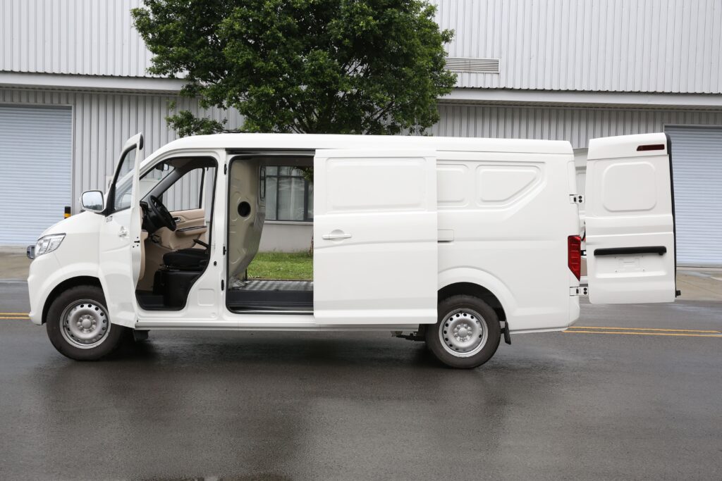 Furgoneta eléctrica OHM EcoVan 7